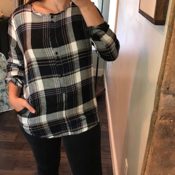 Sophie Rue plaid flannel tunic blouse with pockets - Picture 2 of 5